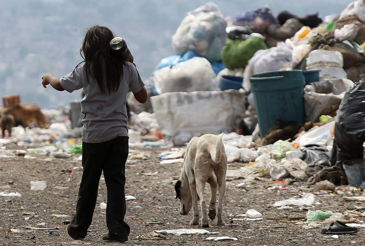 Pobreza, indigencia, economía en crisis