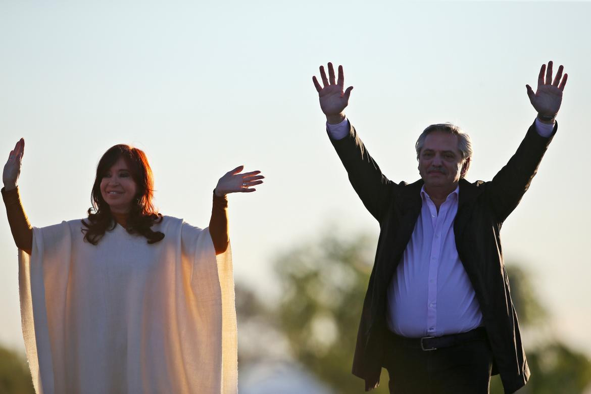 Alberto Fernández y Cristina Kirchner en acto del Día de la Lealtad en La Pampa, REUTERS