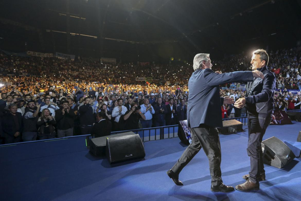 El candidato a diputado nacional Sergio Massa y el candidato a presidente Alberto Fernández, NA