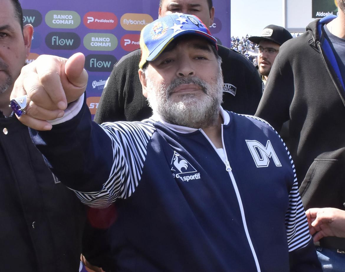 Diego Maradona, Gimnasia