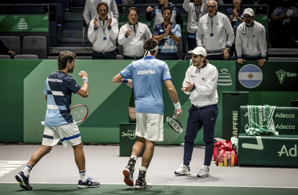 Máximo González y Leonardo Mayer vencieron en sets corridos a Nicolás Jarry y Hans Podlipnik, NA