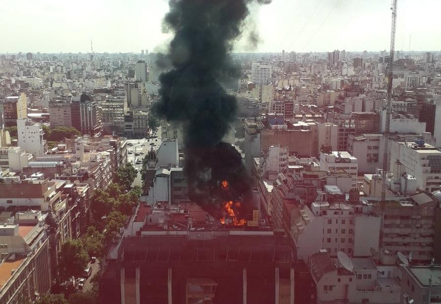 Incendio en Boedo, Rivadavia y Piedras, CABA