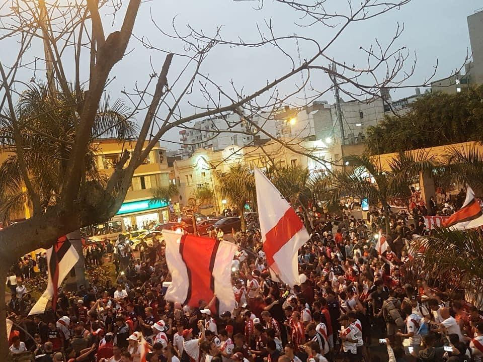 Banderazo, hinchas de River, Copa Libertadores