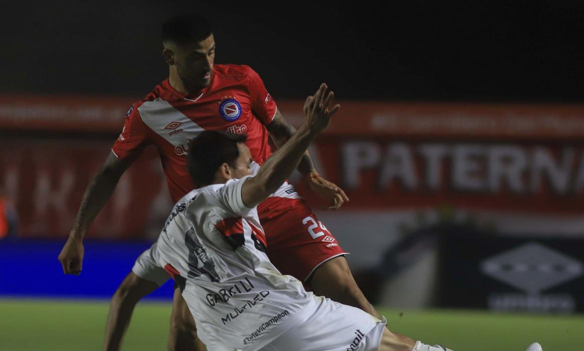 Argentinos Juniors vs Newells, Superliga, NA