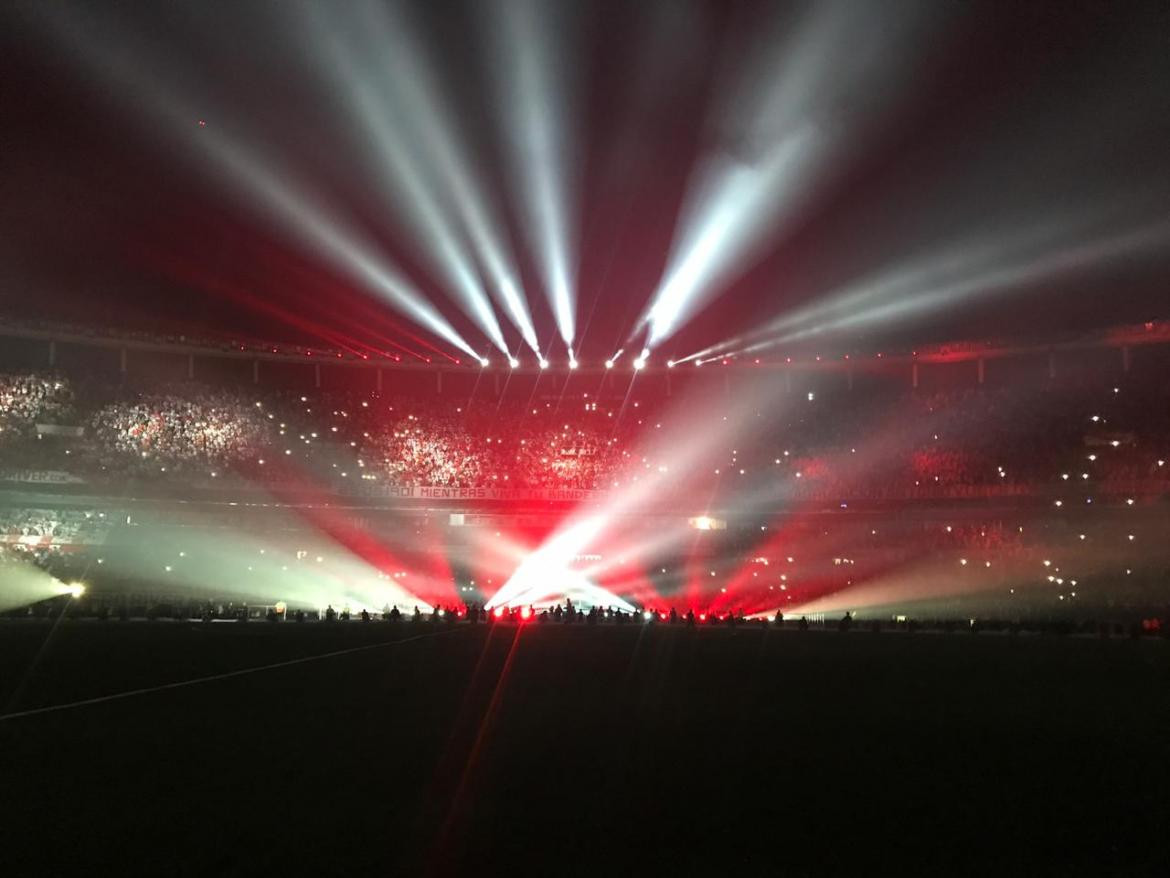 Fiesta en el Monumental, aniversario de River campeón