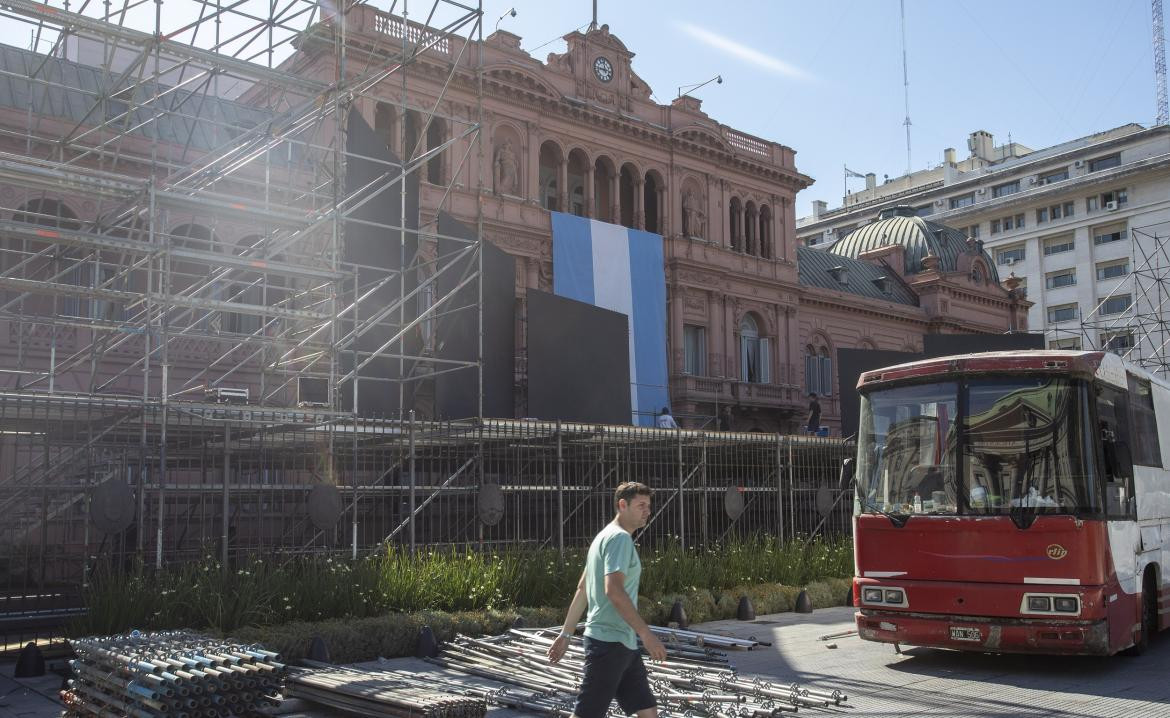 Armado de escenario, asunción presidencial