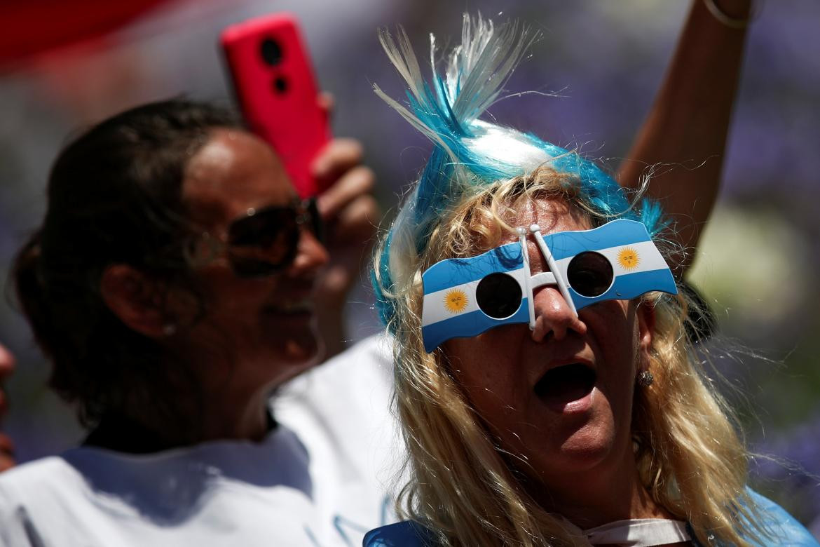 Mujeres en la Plaza de Mayo durante la asunción de Alberto Fernández, AGENCIA NA