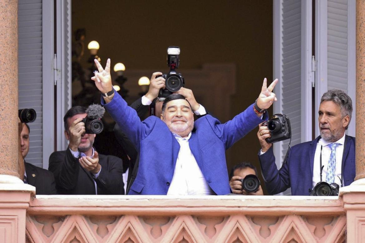 Diego Maradona en Casa Rosada en reunión con el presidente Alberto Fernandez, NA