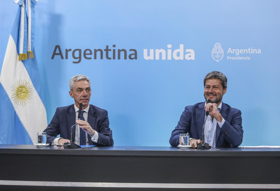 Ministro de Transporte, Mario Meoni, y de Deportes y Turismo, Matías Lammens, NA