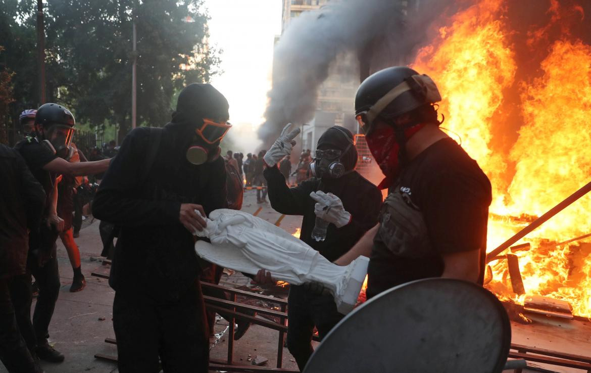 Incendio de una capilla en Chile, REUTERS