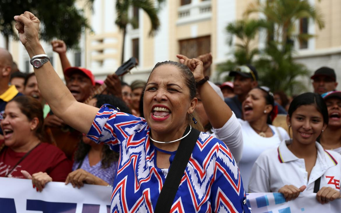 La Asamblea Nacional de Venezuela sesionó en un recinto alternativo, Reuters