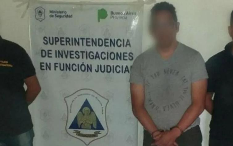  individuo, de 50 años, quien ofrecía para el ejercicio de la prostitución a su pareja,