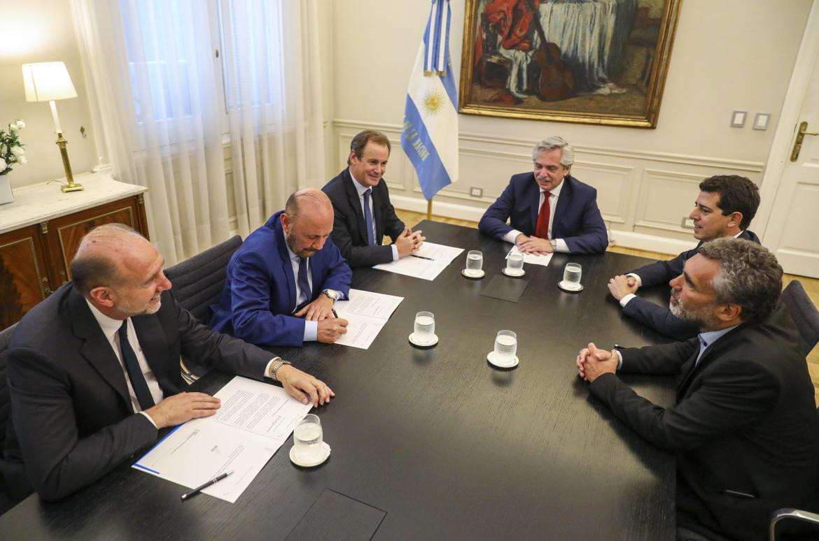 Alberto Fernández en Casa Rosada junto a Omar Perotti, Gustavo Bordet y Gildo Insfrán, AGENCIA NA