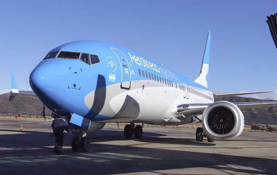 Recargo del 30%, dólares, aerolíneas