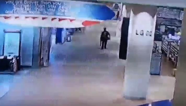 Tiroteo en Tailandia: así entró al shopping el soldado