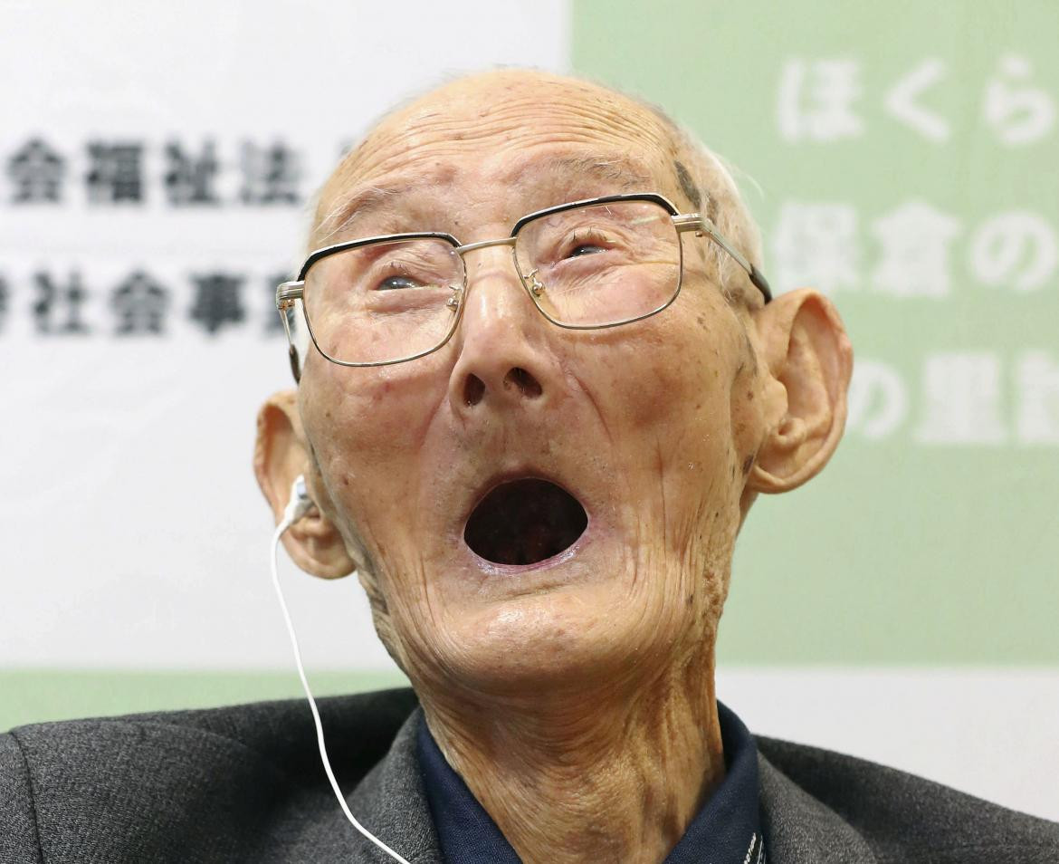 El japonés Chitetsu Watanabe, hombre más viejo del mundo