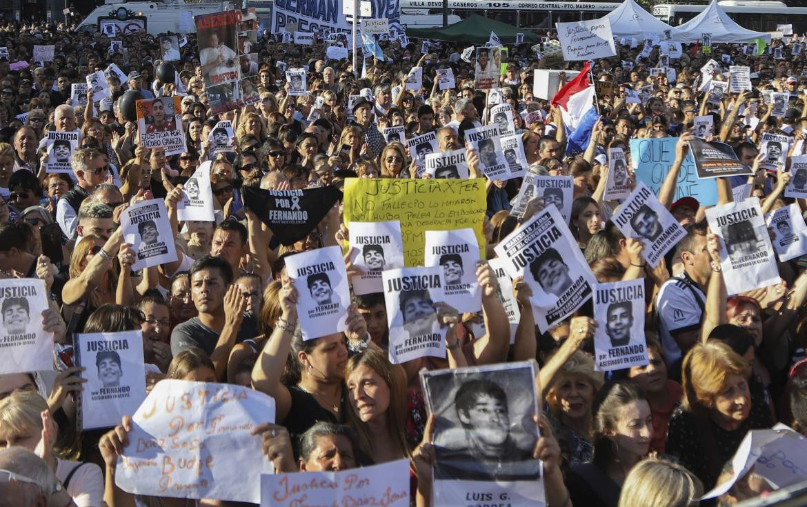 Masiva marcha en el Congreso a un mes de la muerte de Fernando Báez Sosa, Villa Gesell, NA	