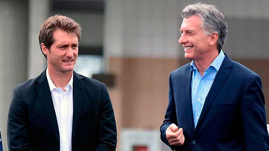 Guillermo Barros Schelotto y Mauricio Macri