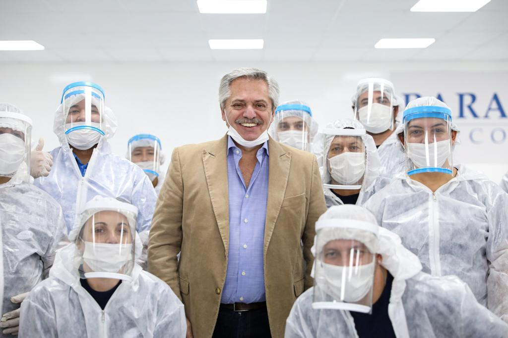 Coronavirus, Argentina, Alberto Fernández, fábrica de barbijos