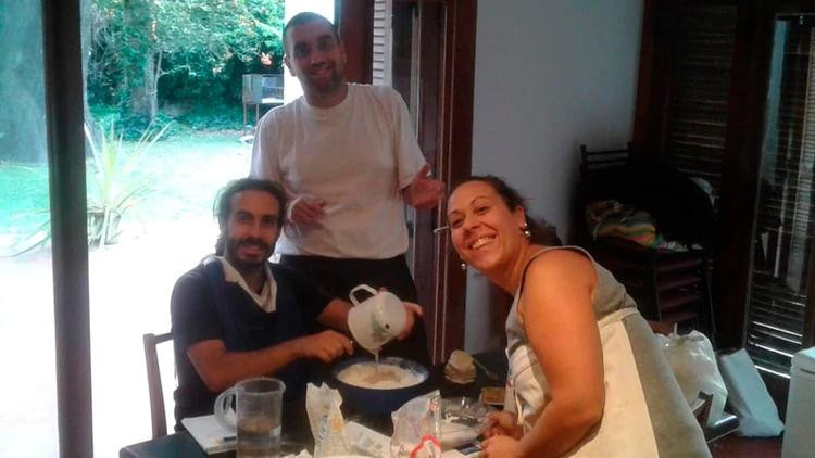  Cecilia Figlioli, vive con dos novios, Juan Pablo y Sebastián