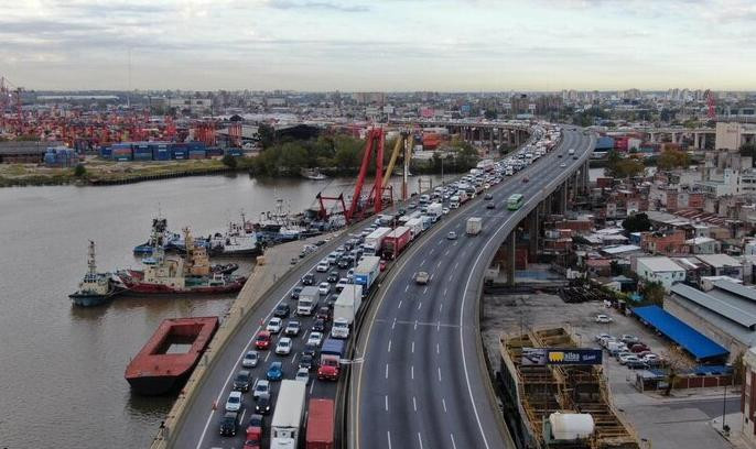 Autopista, colapso en accesos, coronavirus