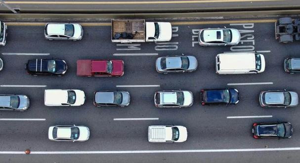 Autopista, colapso en accesos, coronavirus