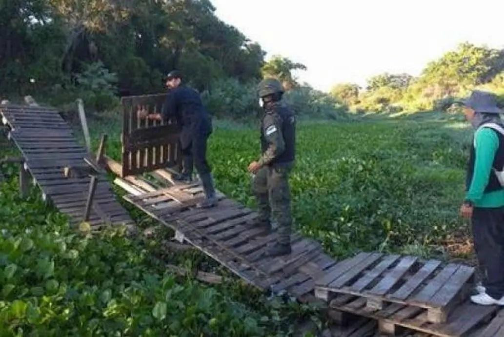 Pasos ilegales de Paraguay a Argentina para cobrar IFE