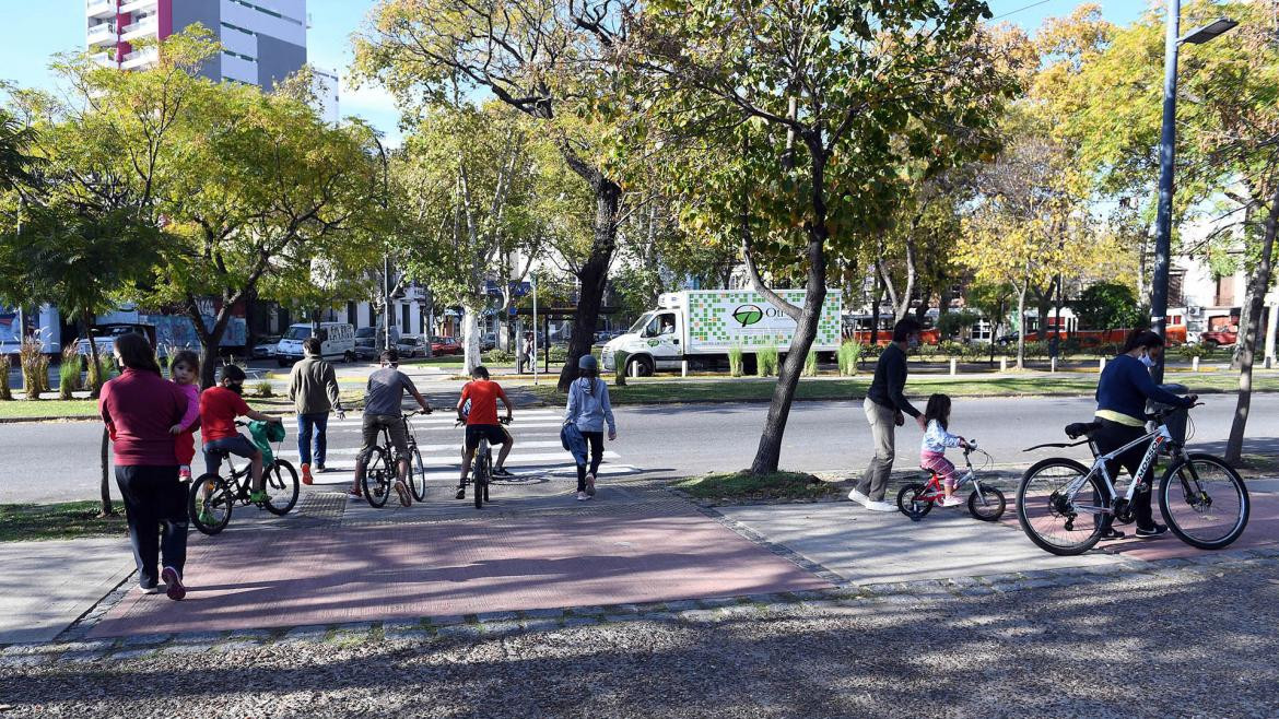 Salida de chicos durante la cuarentena de coronavirus en la Ciudad