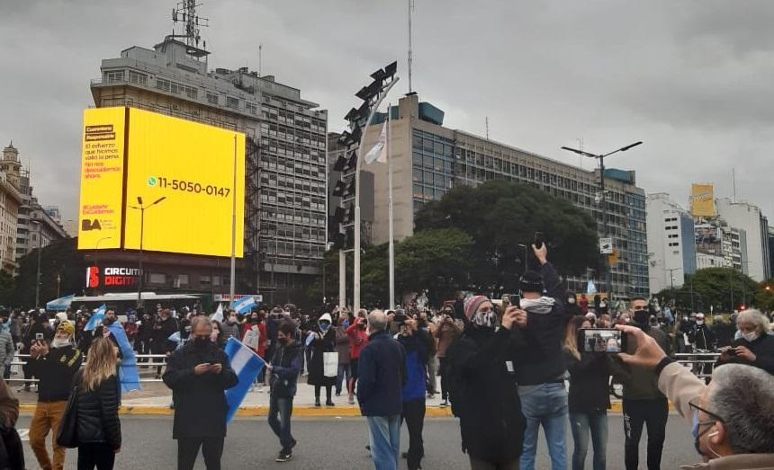 Marcha para pedir fin de cuarentena, Obelisco