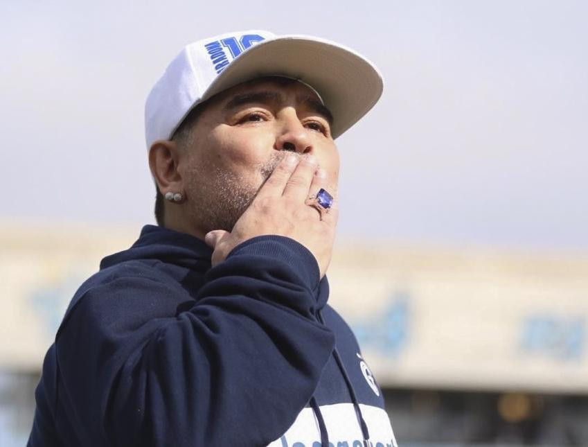 Diego Maradona en Gimnasia, AGENCIA NA