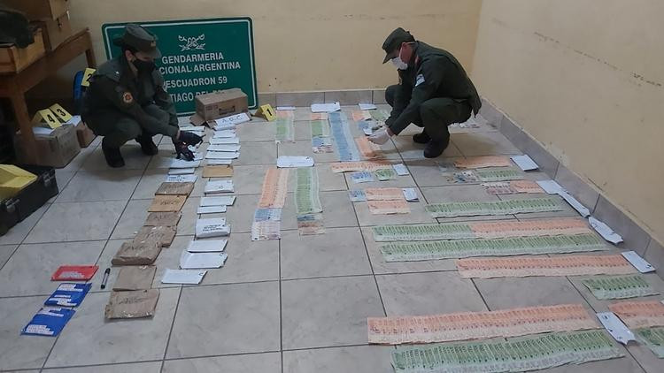 Operativo de camiones con dinero