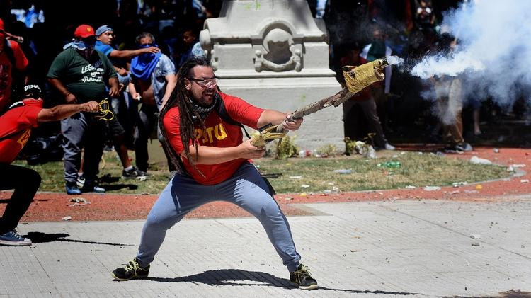 Sebastián Romero, mortero, Congreso