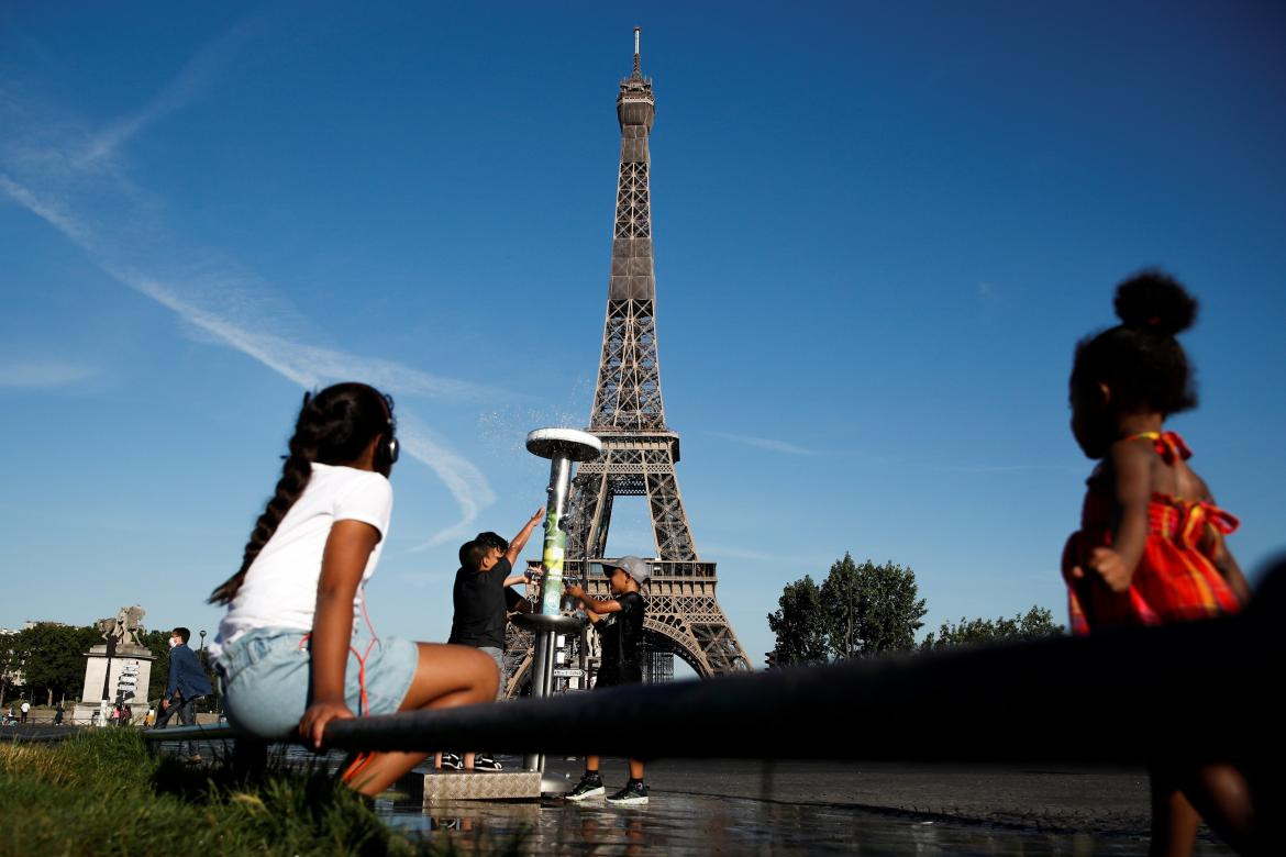 Reapertura de la torre Eiffel al turismo, Francia, pandemia, REUTERS