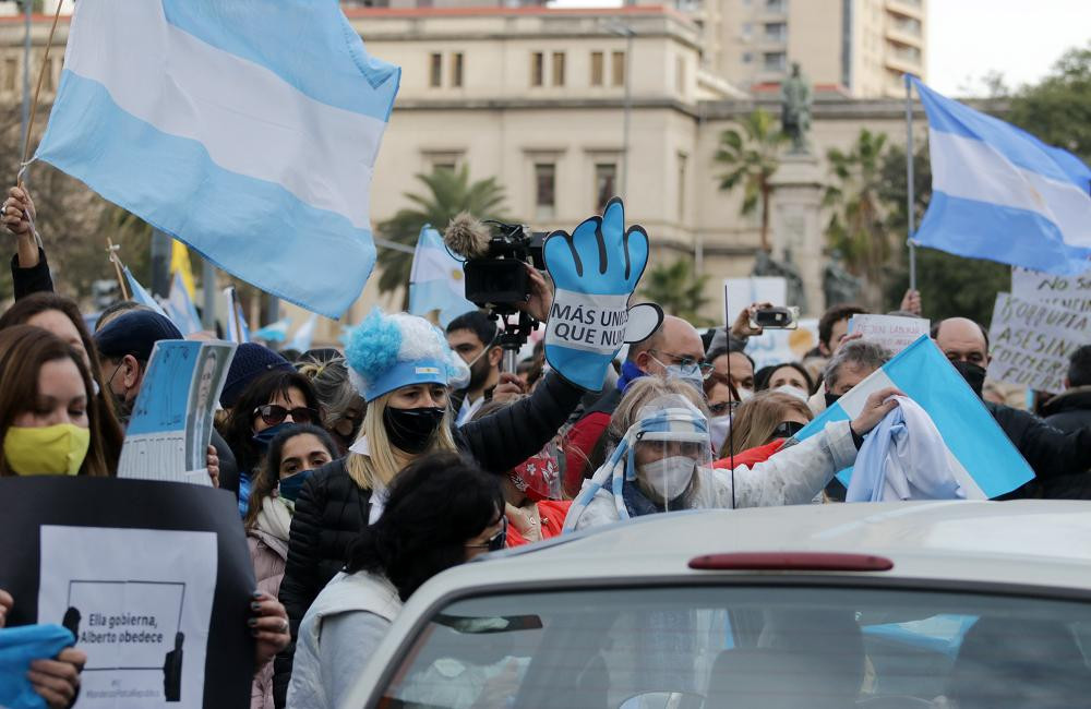 Protesta y banderazo en Argentina, NA