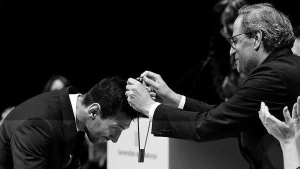 Lionel Messi junto al presidente de Cataluña