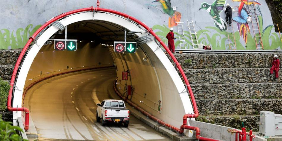 Túnel de la Línea, Colombia, obra