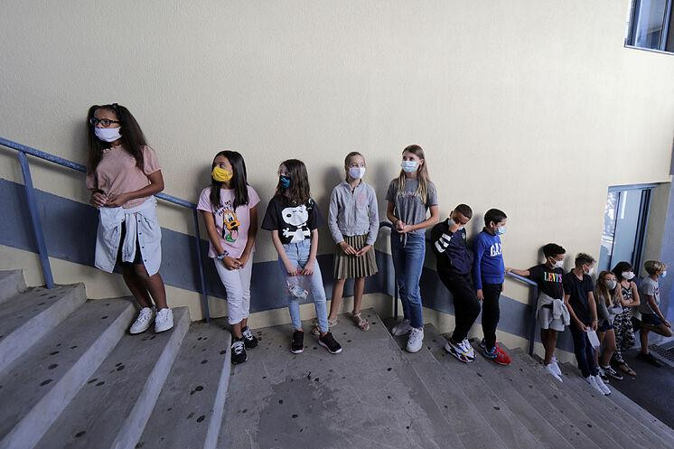 Coronavirus en Francia, escuelas, REUTERS