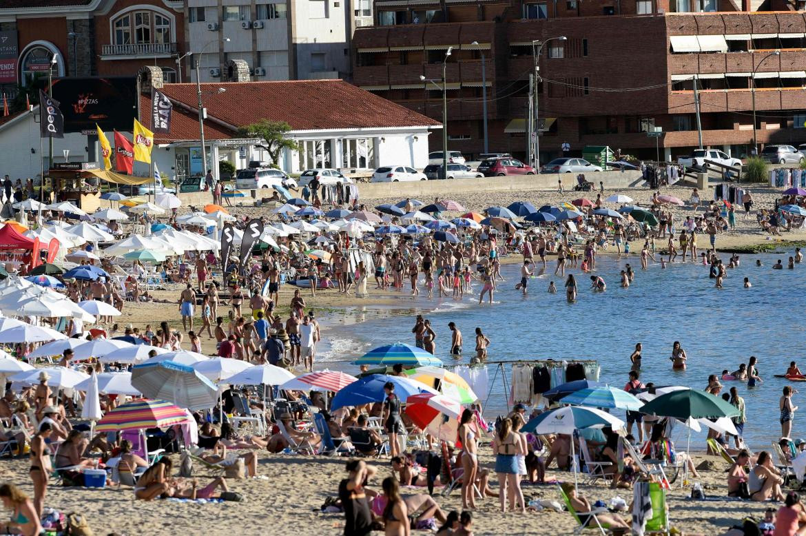 Punta del Este, temporada de verano en Uruguay, Agencia NA