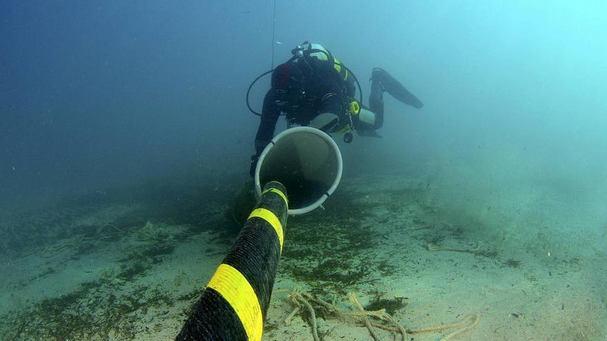 Cable submarino entre EE UU y Hong Kong