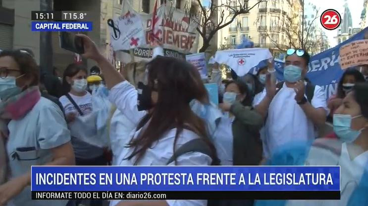 Proetsta e incidente de trabajadores de la Salud en Legislatura porteña, CANAL 26