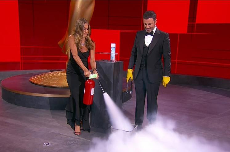 Premios Emmy 2020, Jennifer Aniston y Jimmy Kimmel, Foto EMMY