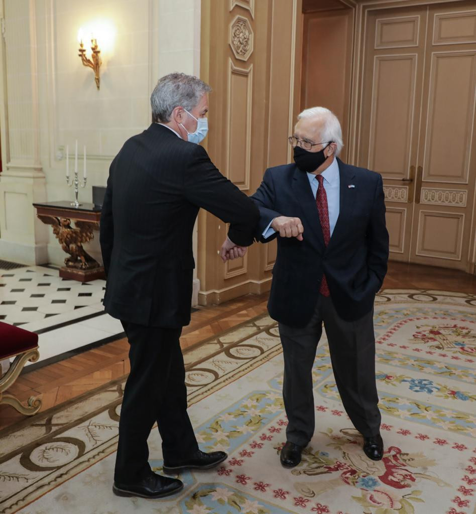 El canciller Felipe Solá tuvo un almuerzo de trabajo con el embajador de Estados Unidos Edward Prado, FOTO CANCILLERIA