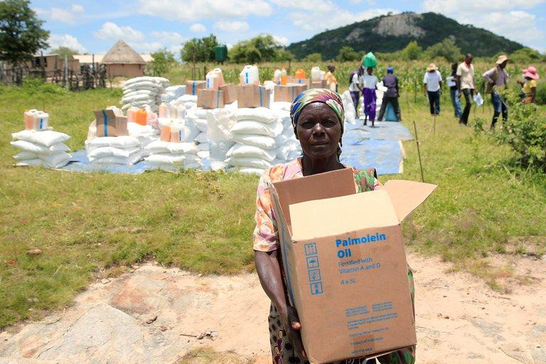 Zimbabwe, alimentos del programa en Mudzi, REUTERS Philimon Bulawayo