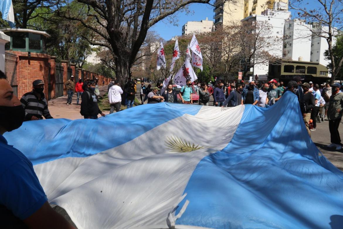 Marcha a favor y contra el Gobierno de Alberto Fernández en Quinta de Olivos, NA