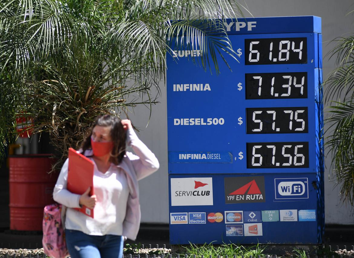 YPF, nafta, combustibles, estación de servicio, NA