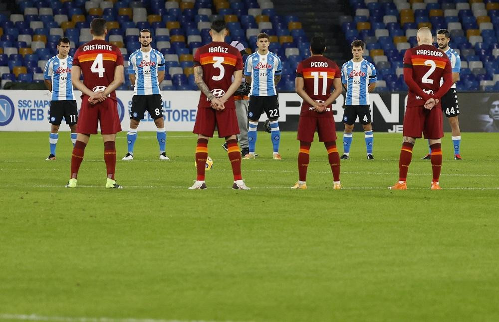 Nápoli vs. Roma, homenaje a Maradona, Serie A, fútbol de Italia, Reuters