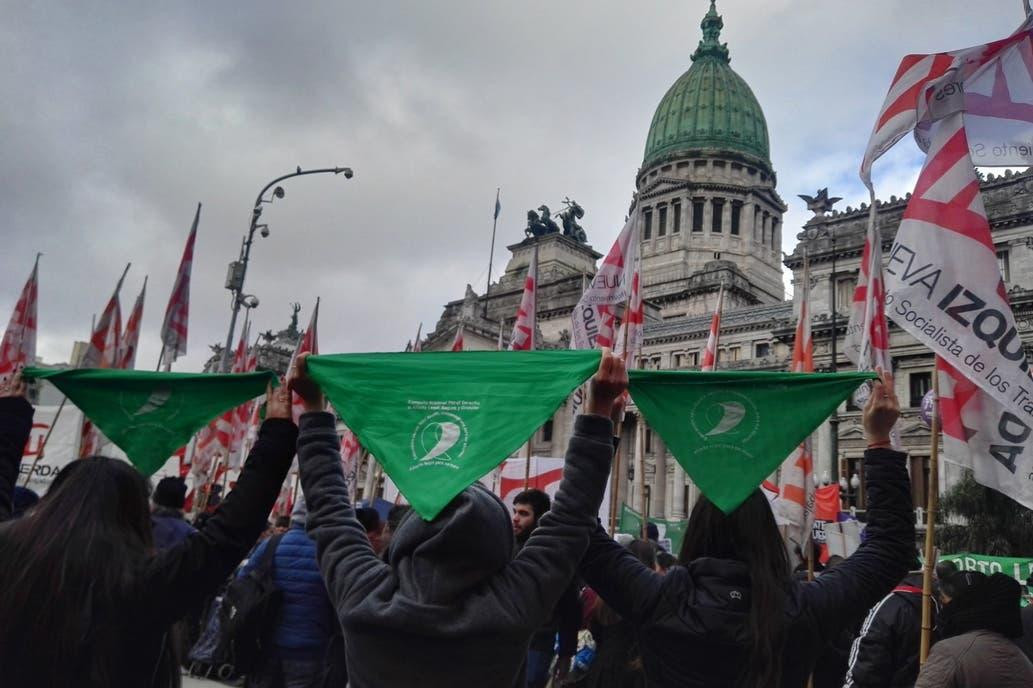 Una mujer de 40 años muere por práctica de un aborto clandestino