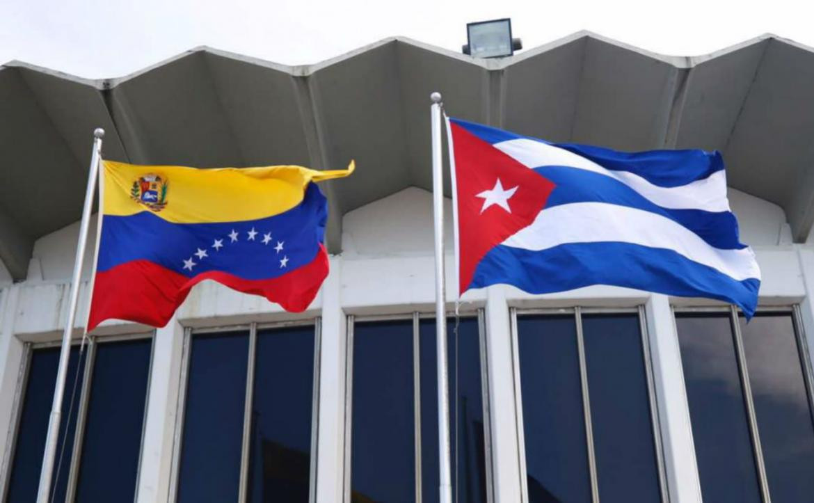 Banderas de Cuba y Venezuela