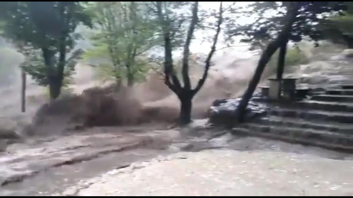 Desborde de rios en La Falda, Córdoba.