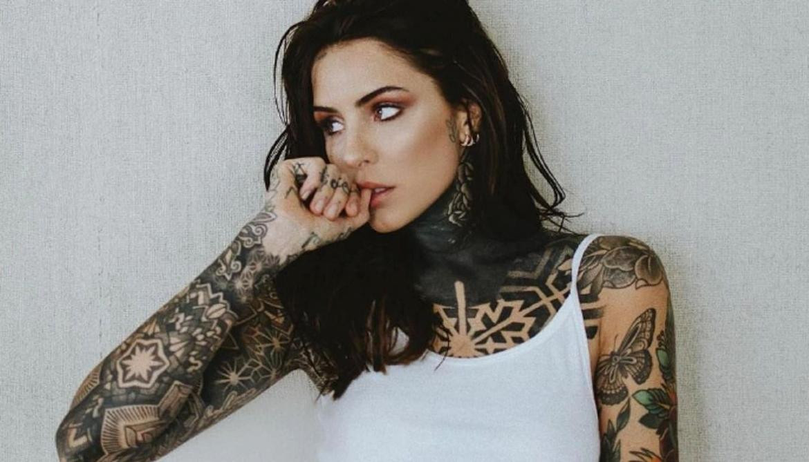 Cande Tinelli mostró los detalles del tatuaje en su parte más íntima